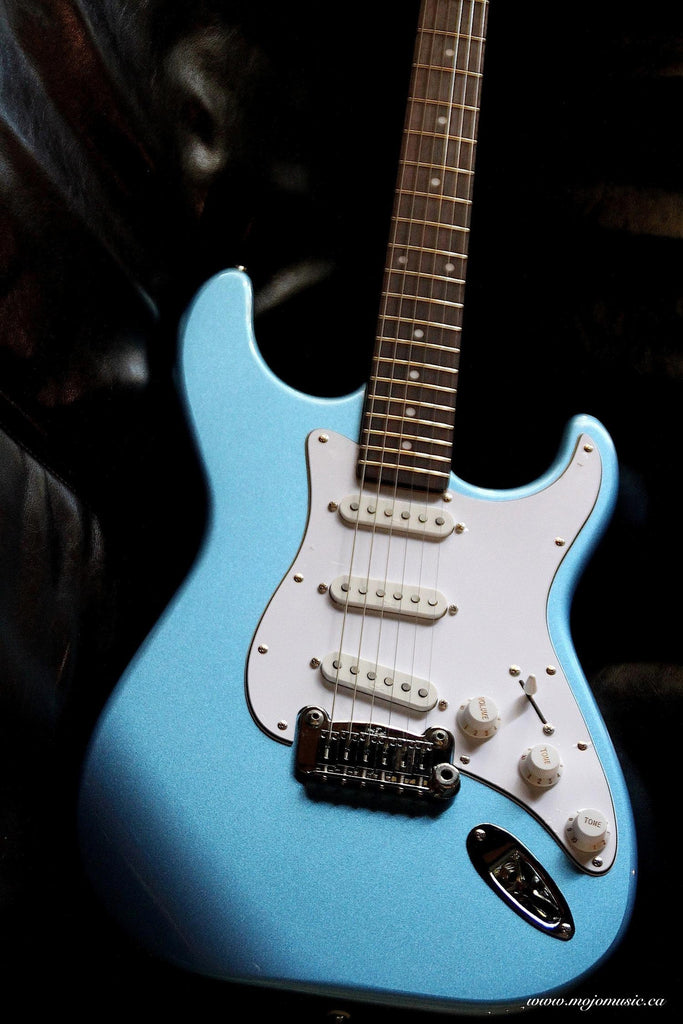 G&L Tribute Legacy - Lake Placid Blue