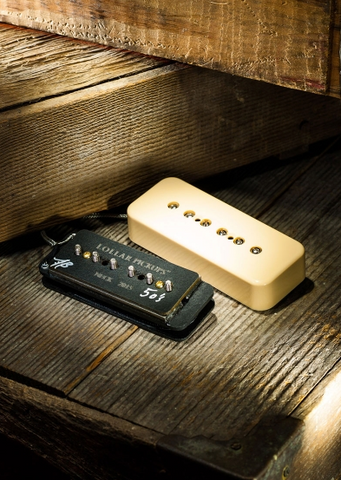 LOLLAR 10-301-1411 P-90 SOAPBAR 50'S WIND NECK - BLACK ($115 USD)